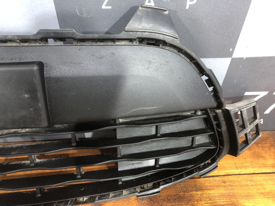 Решетка переднего бампера Kia Rio 4 (FB) 17-20 Б/У Оригинал 86561H0000