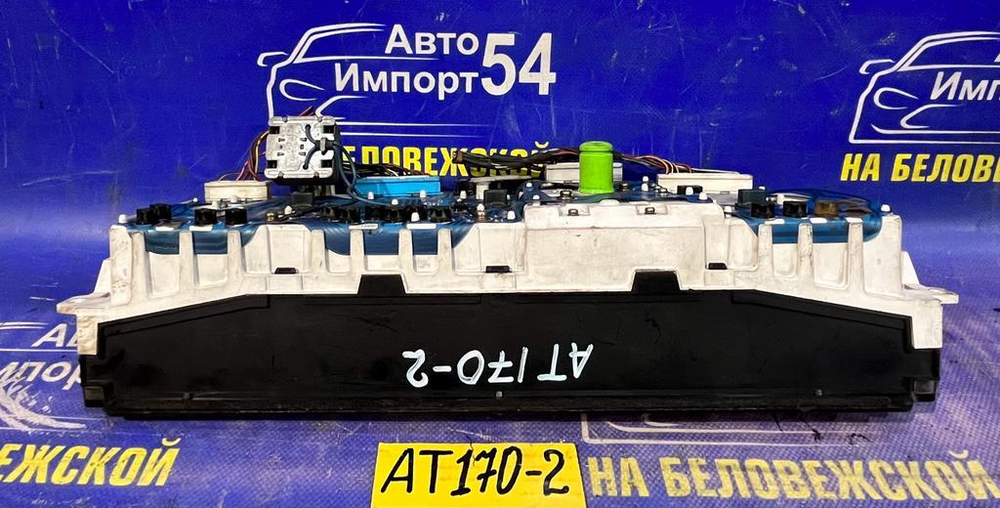 Щиток приборов TOYOTA CORONA 1990