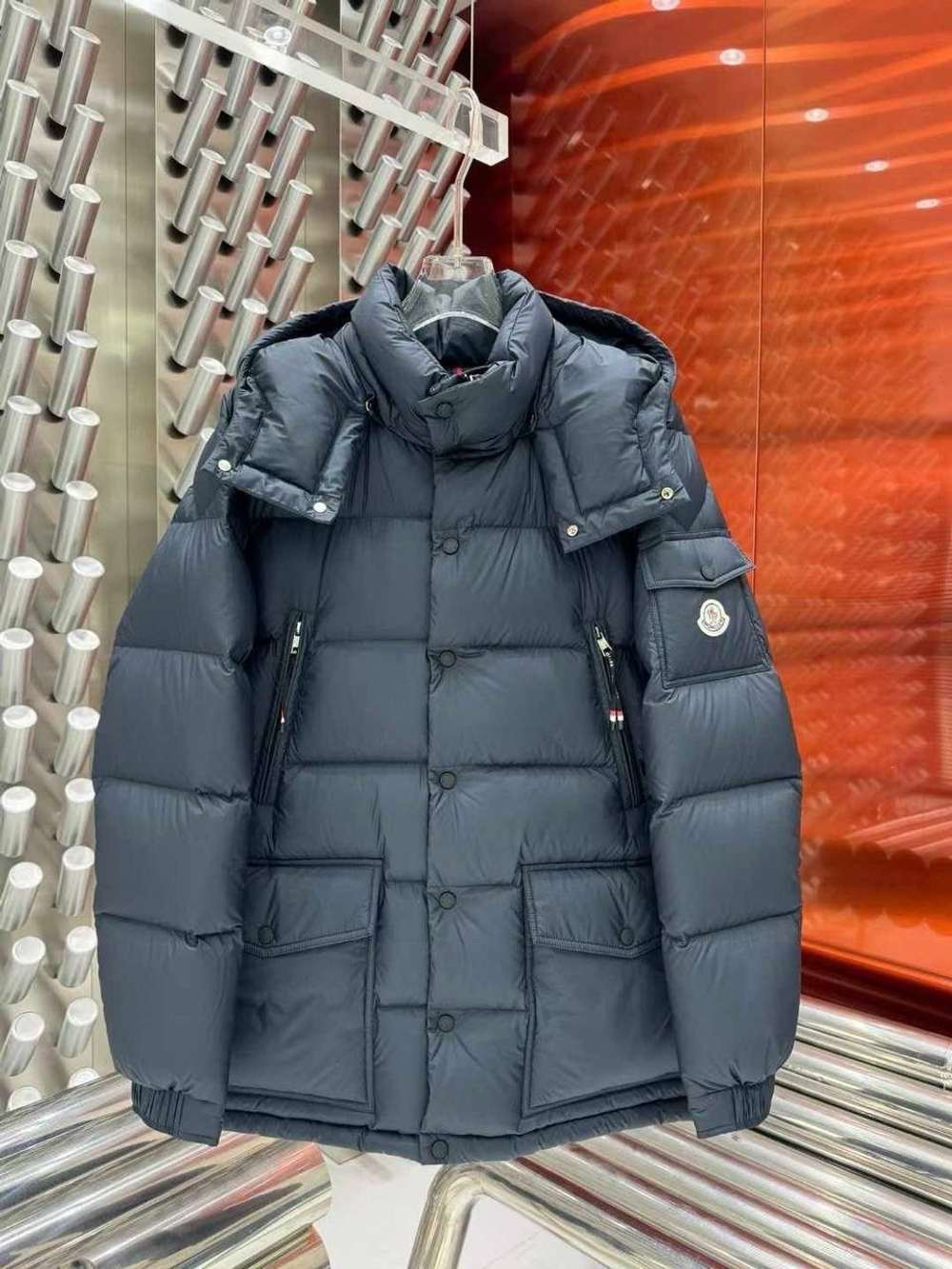 Пуховик Moncler