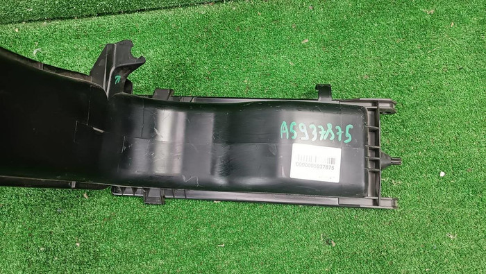 Резонатор воздушного фильтра BMW X5 F15 X6 F16 (2013-2018)