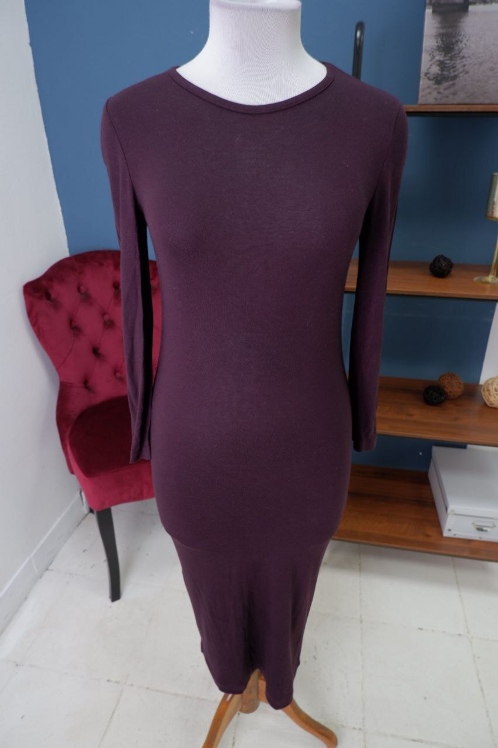 Платье H&M лаконичное 42 размер