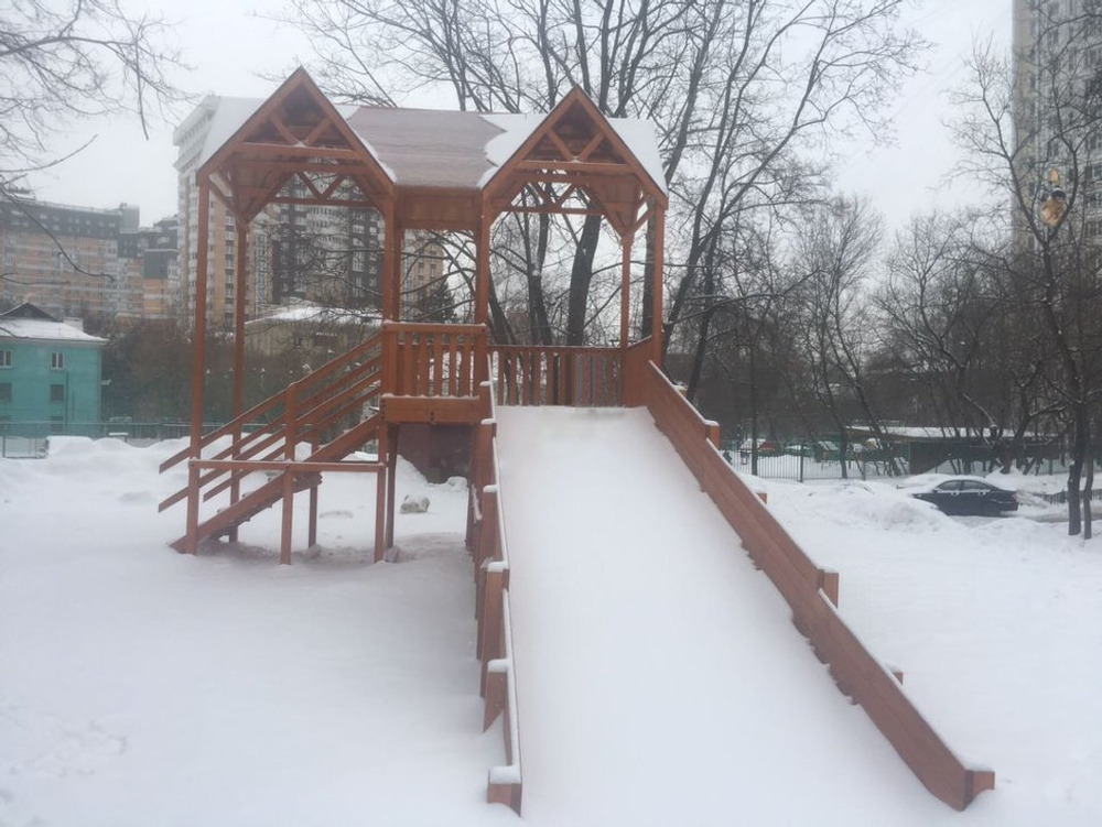 Зимняя горка Лисичка