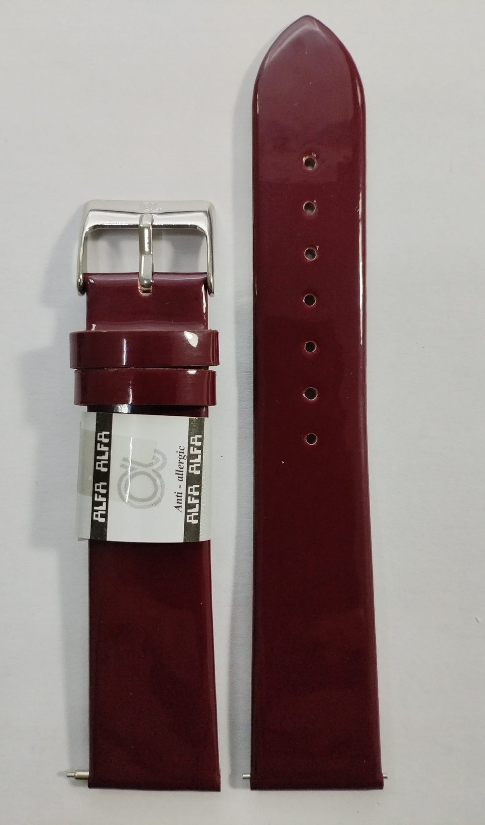 22 мм. Ремень кожаный. Гладкий лаковый.