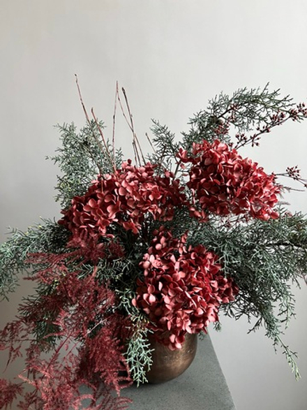 Композиция из хвойных растений "Тайный лес"