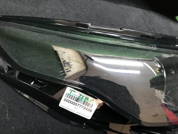 Стекло фары правое LR Discovery Sport (2019-н.в.)