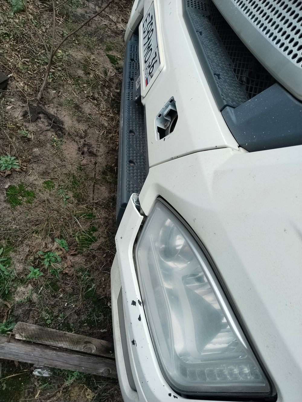 Foton AUMAN 4x2 Седельный тягач BJ4189SLFKA (Дизельный, 11,8 л, 470 л.с. АТ)