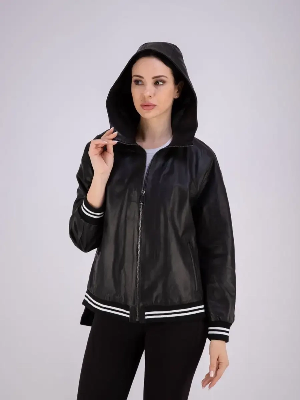 Куртка женская из натуральной кожи с капюшоном Турция