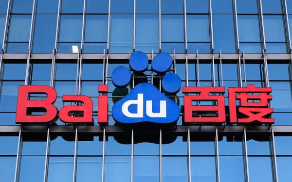 Baidu подала икс против Apple за распространение поддельных копий ее чат-бота