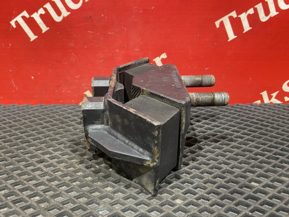 Подушка двигателя передняя 2018г