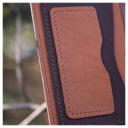 Кожаная обложка на паспорт «Лев»