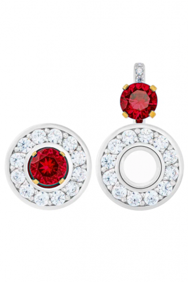 Серьги из серебра со вставками из красного и бесцветных фианитов