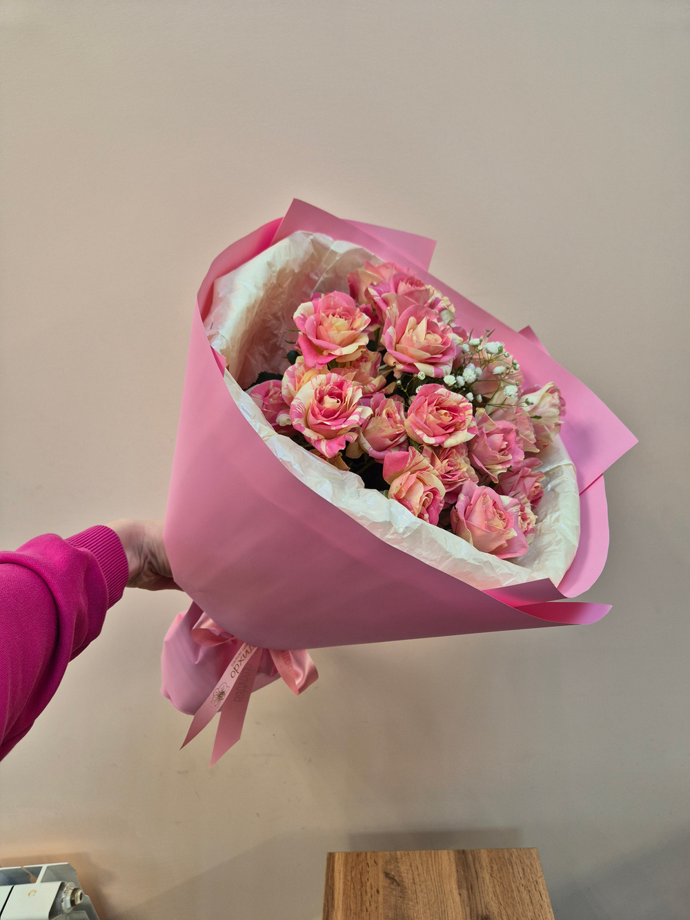 Роза кустовая букет