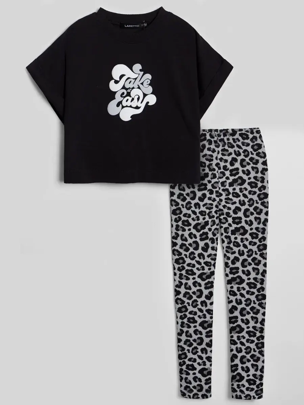 Костюм для девочки осенний футболка и леггинсы