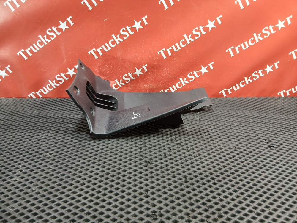 Накладка порога левая