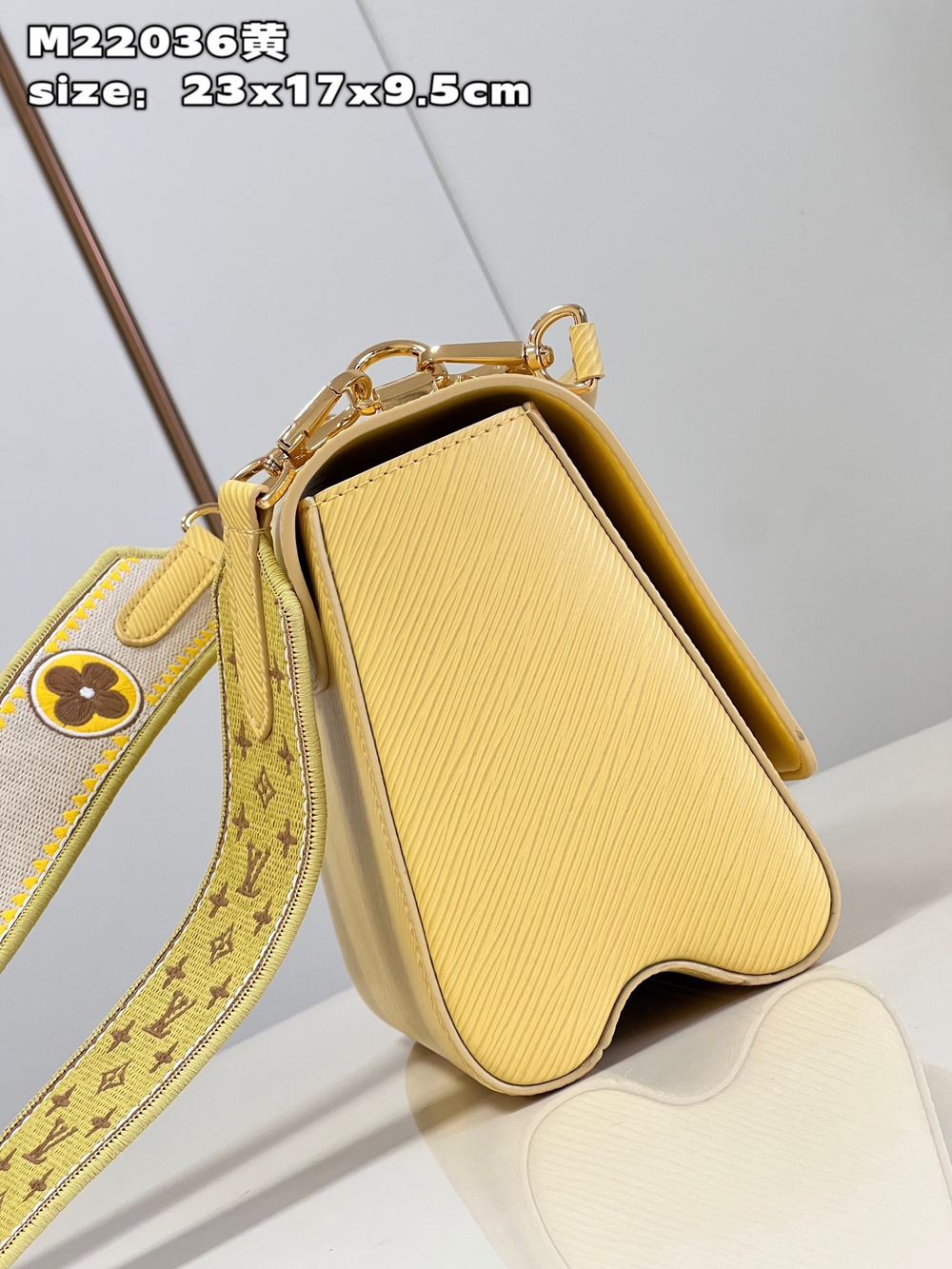 Louis Vuitton Twist MM