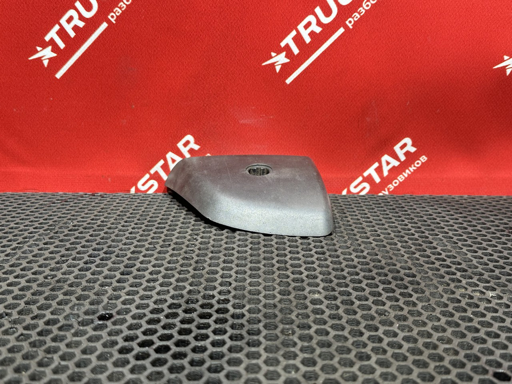 Накладка зеркала левого