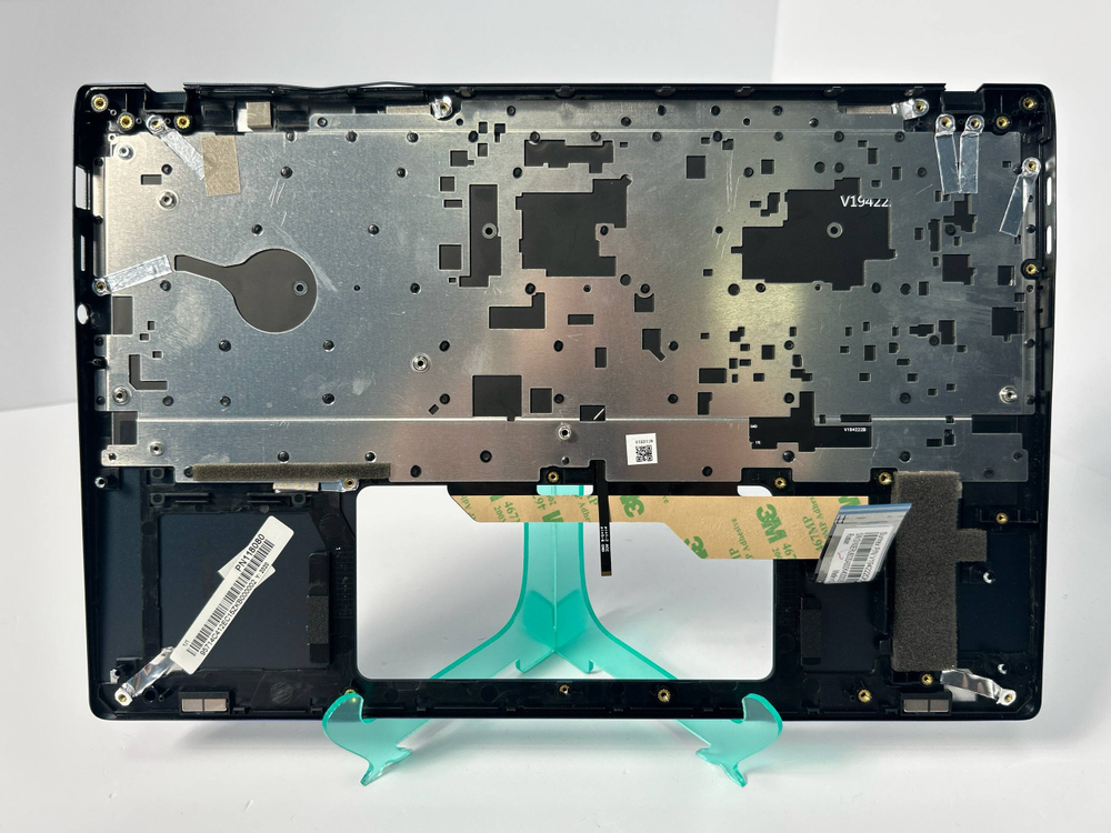 Верхняя панель с клавиатурой (топкейс) для ноутбука MSI Prestige 14 A11/серый (957-14C412E-C15)