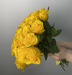 Букет из 25 желтых роз