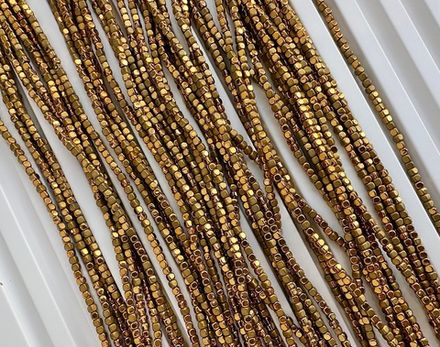 Нить бусин из гематита "Кубик" 2,8мм