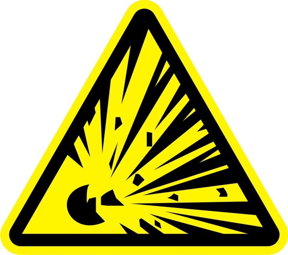 Знак W02 Взрывоопасно (наклейка, табличка)