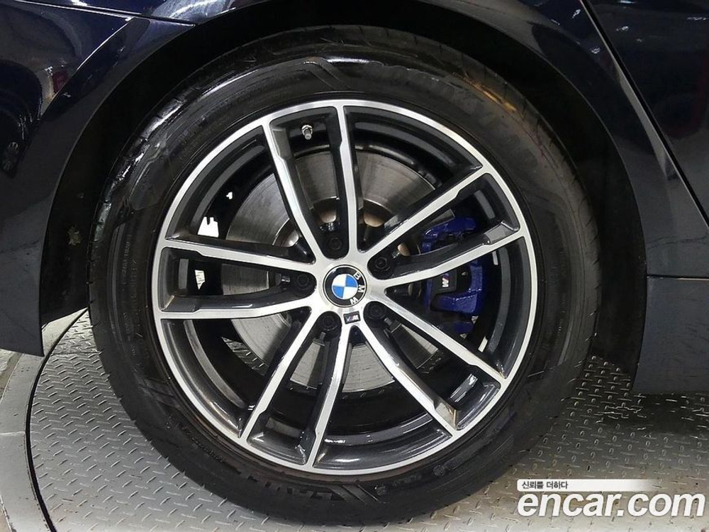 BMW 5 Series (G30) 520i M Sports (02.2022)