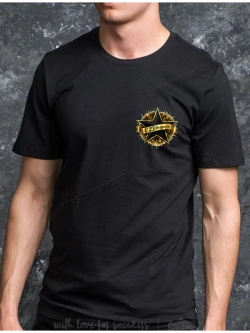 Футболка черная с надписью