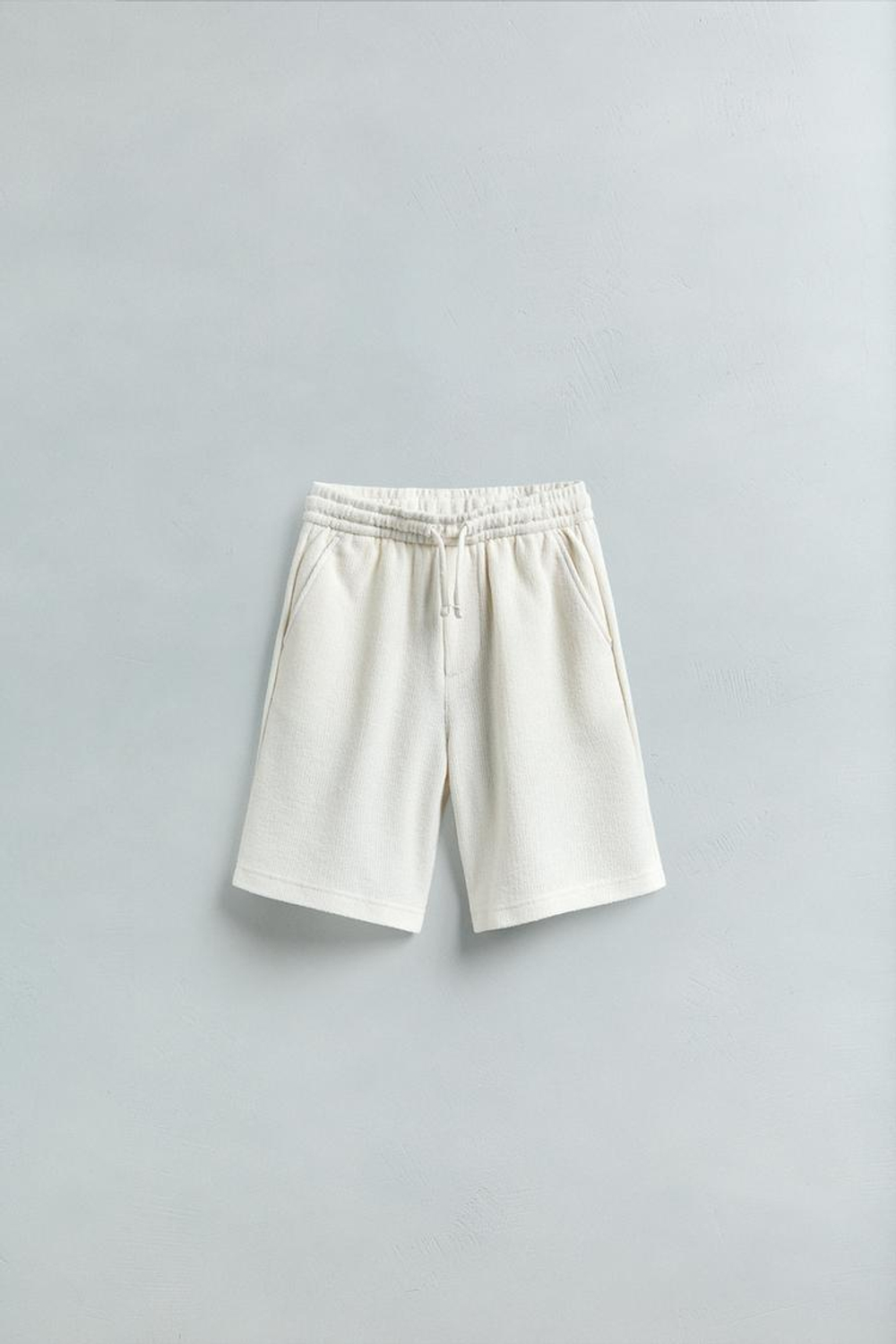 ZARA ШОРТЫ-БЕРМУДЫ ИЗ МАХРОВОЙ ТКАНИ В СТИЛЕ РУСТИК, ЭКРЮ