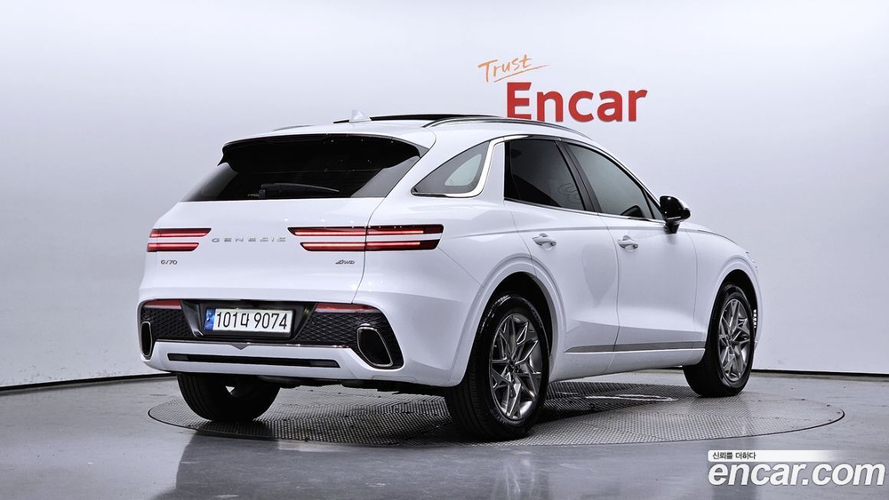 Genesis GV70 2.5T Бензин AWD (01.2022)