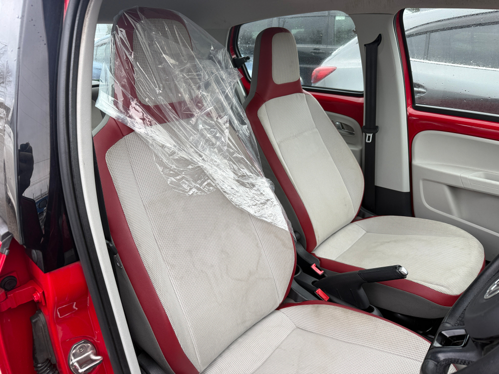 Volkswagen up!, 2013