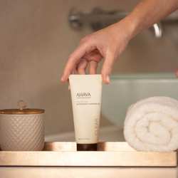 AHAVA Time To Clear - освежающий и очищающий гель /   100  ml  / GTIN 0697045150809