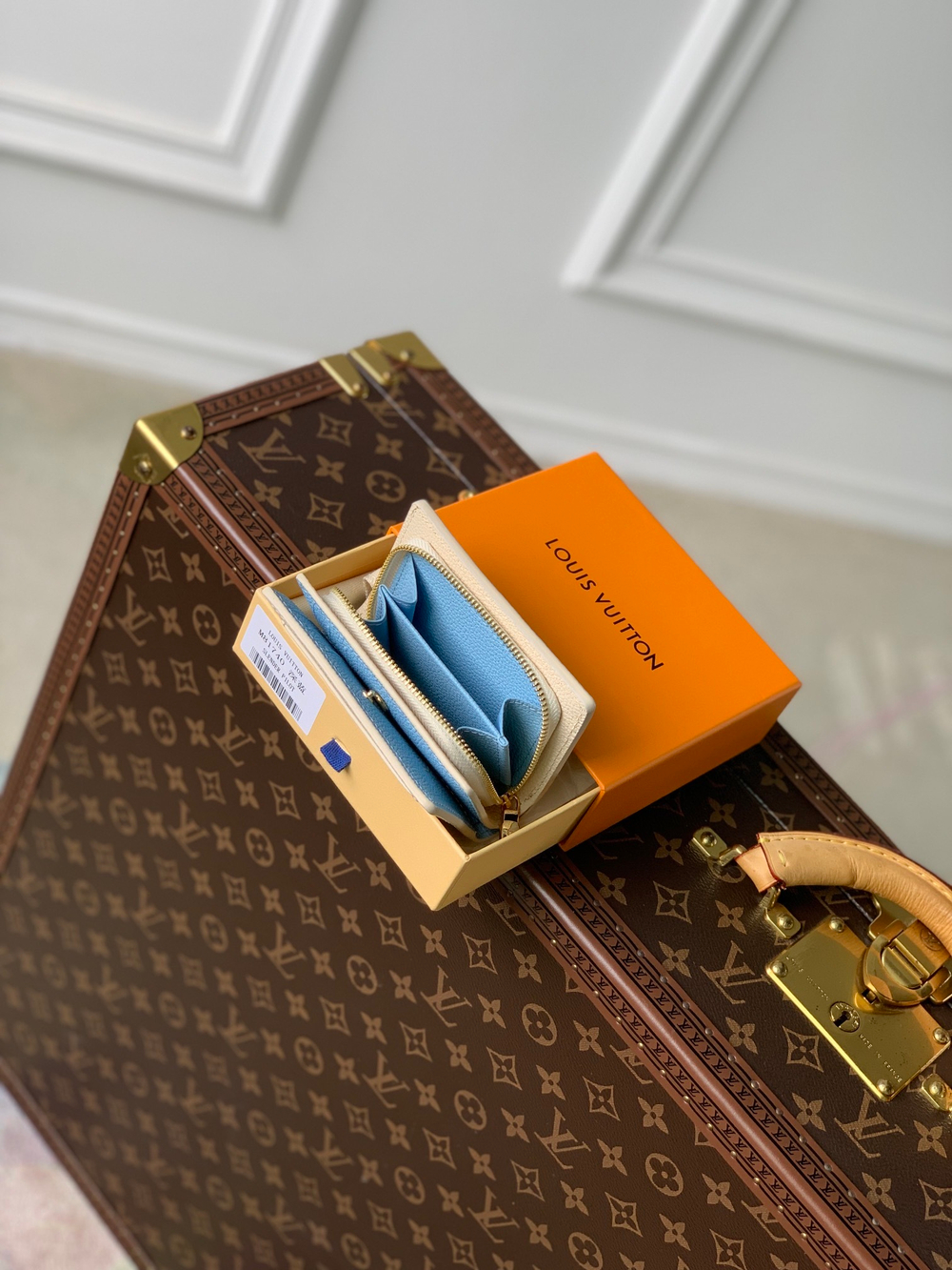 Louis Vuitton Clea Wallet