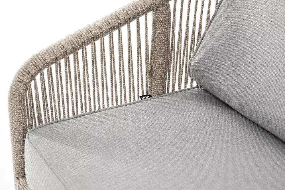 "Канны" диван 2-местный плетеный из роупа, каркас алюминий светло-серый (RAL7035) муар, роуп серый меланж круглый, ткань светло-серая