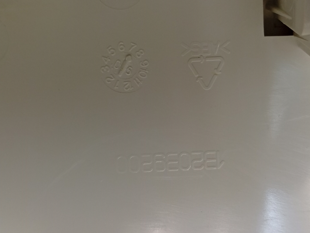 FE925N кт21 Крышка бункера для стиральных машин Zanussi 132039200 б/у