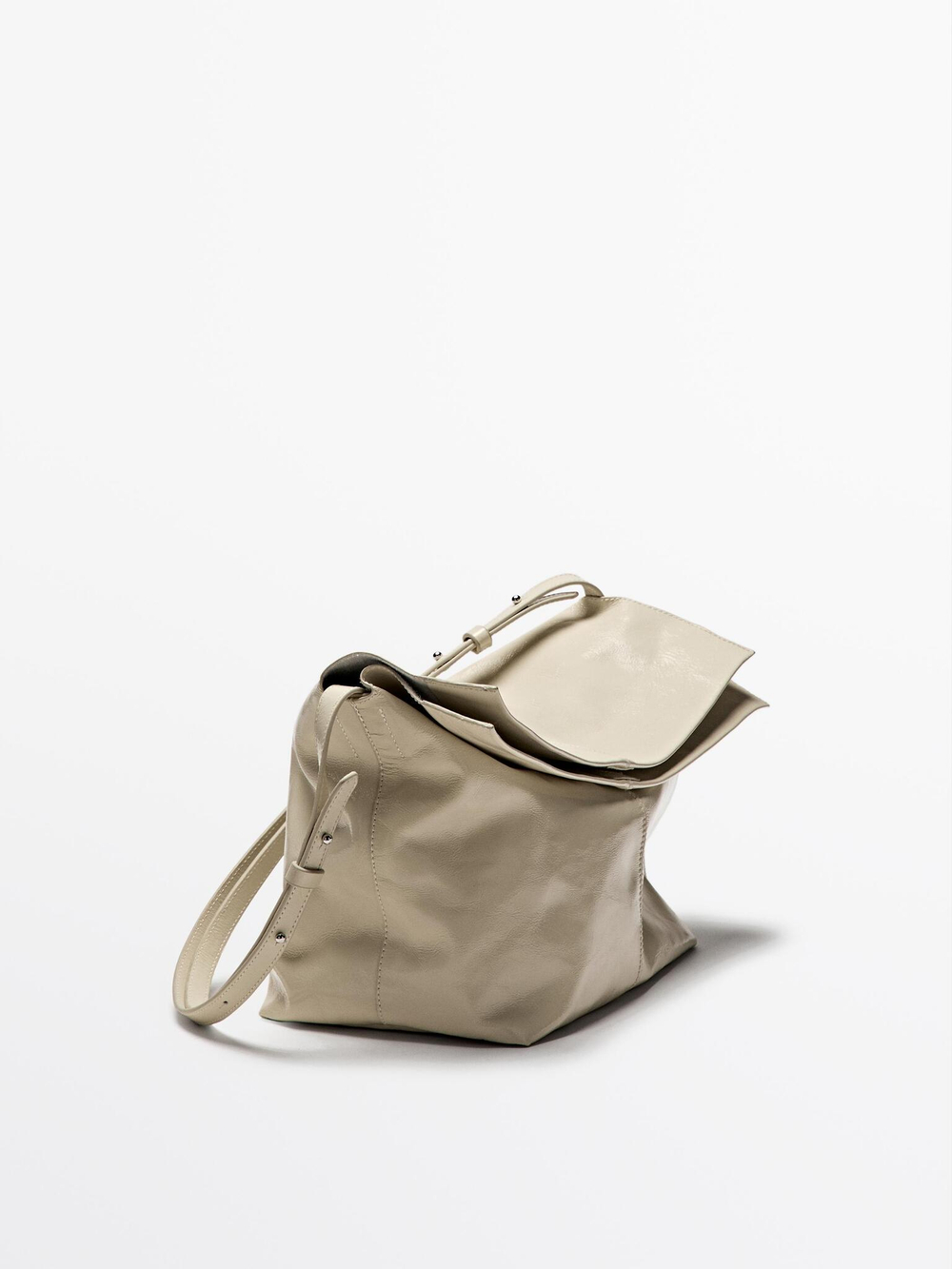 Massimo Dutti Сумка из кожи наппа с клапаном и эффектом кракле, кремовый