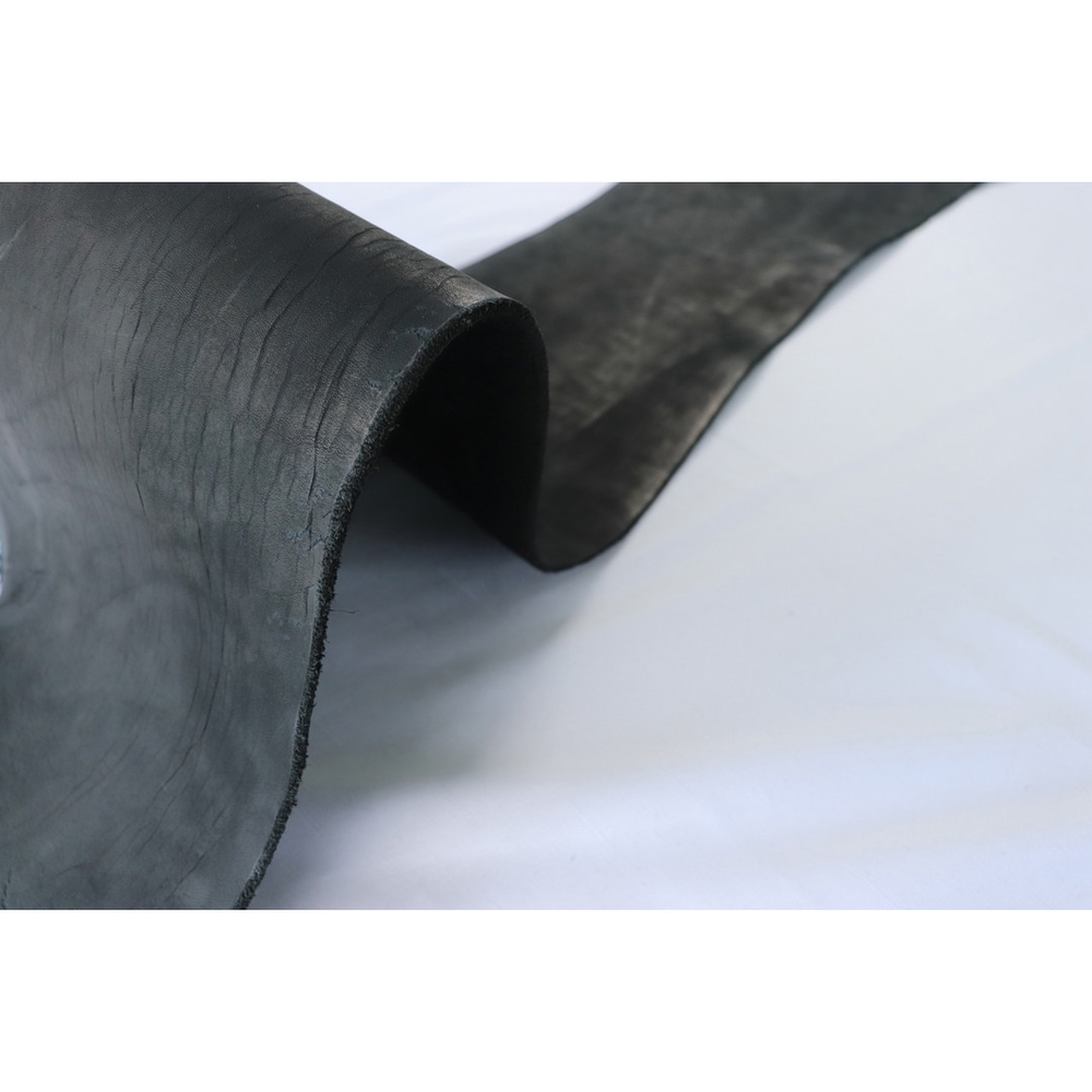 Пола черная 3+мм⠀