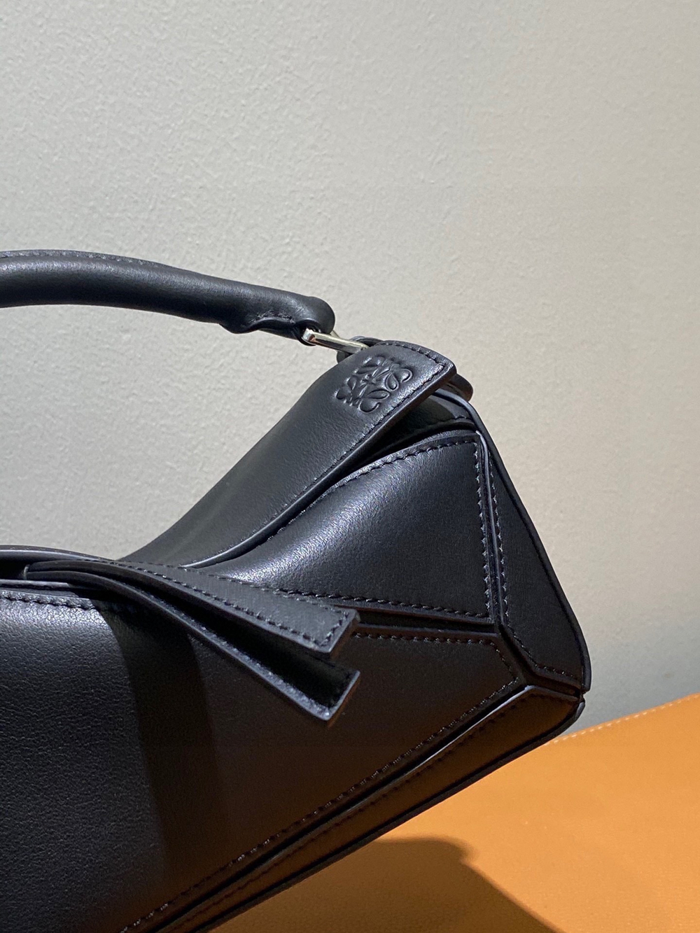 Loewe Puzzle 18 cm