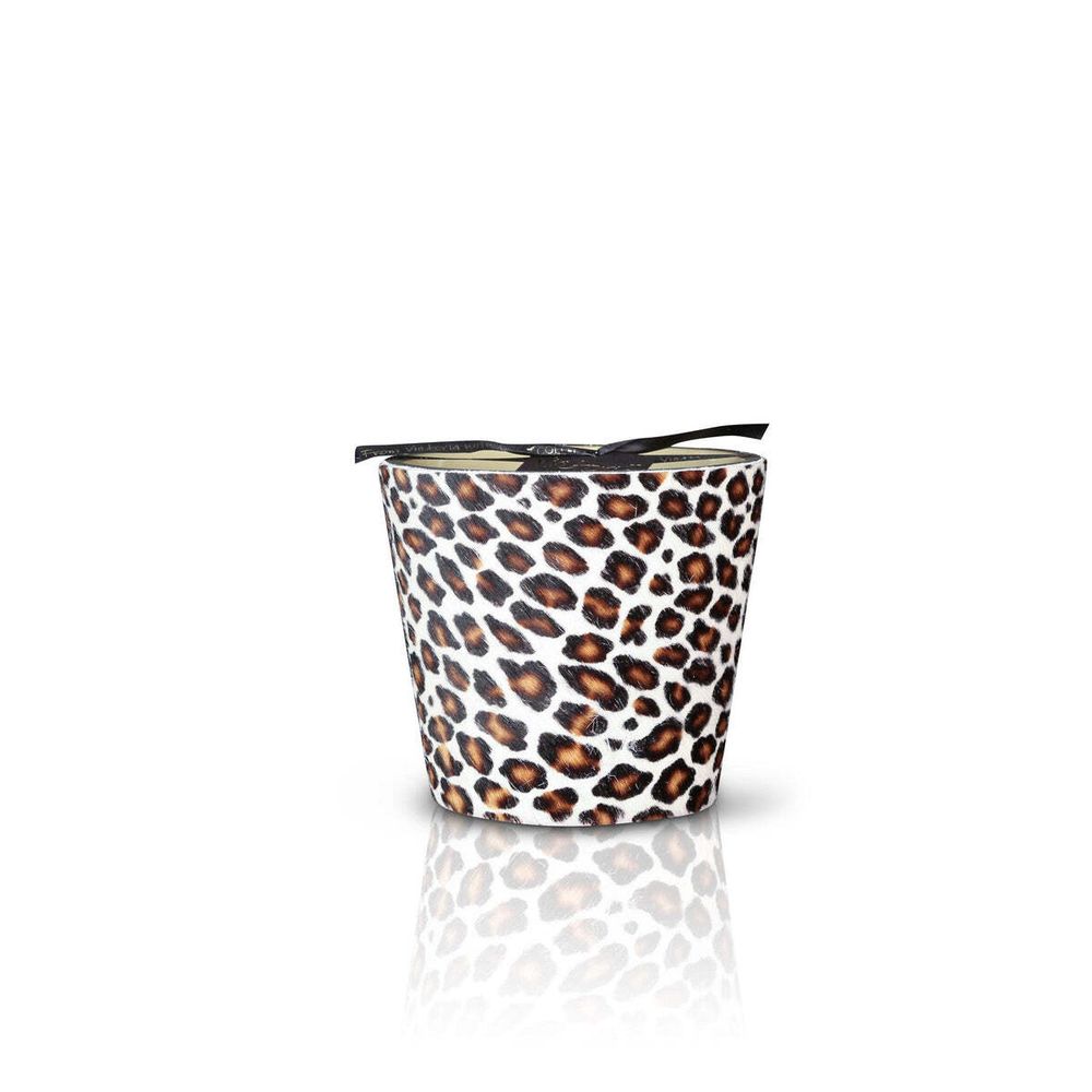 Свеча ароматическая 400г Victoria with Love Hairy grey