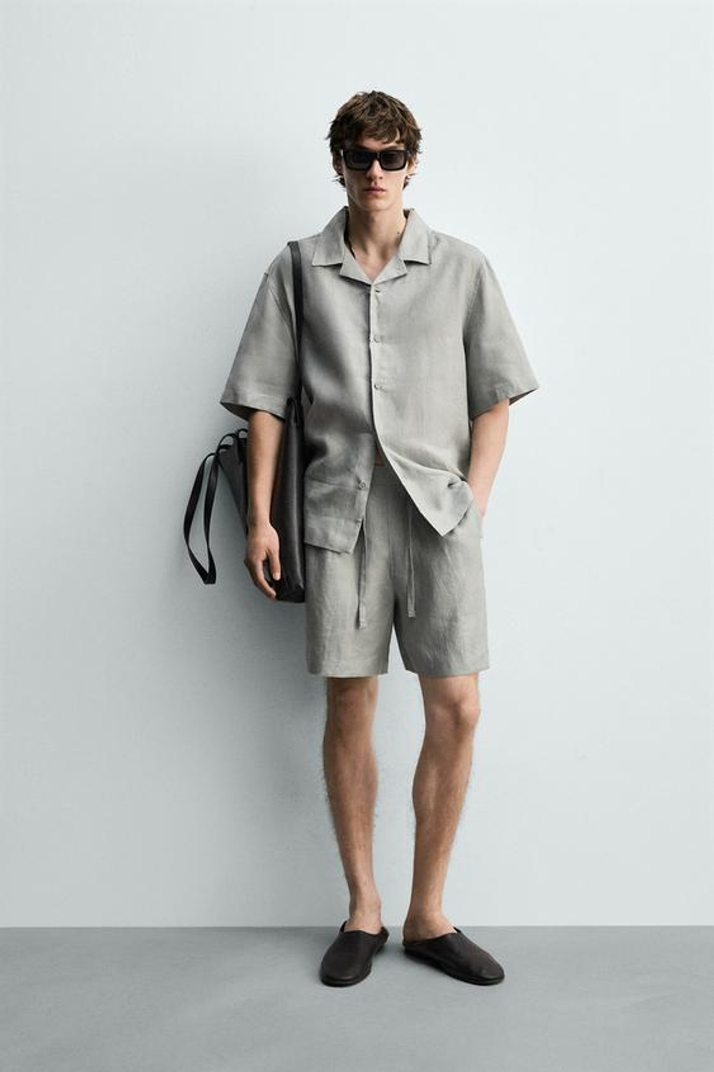 ZARA ШОРТЫ RELAXED FIT ИЗ 100% ЛЬНА, СВЕТЛО-СЕРЫЙ