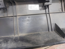 Накладка порога правого Kia Seltos 19-нв Б/У Оригинал 87752Q5000