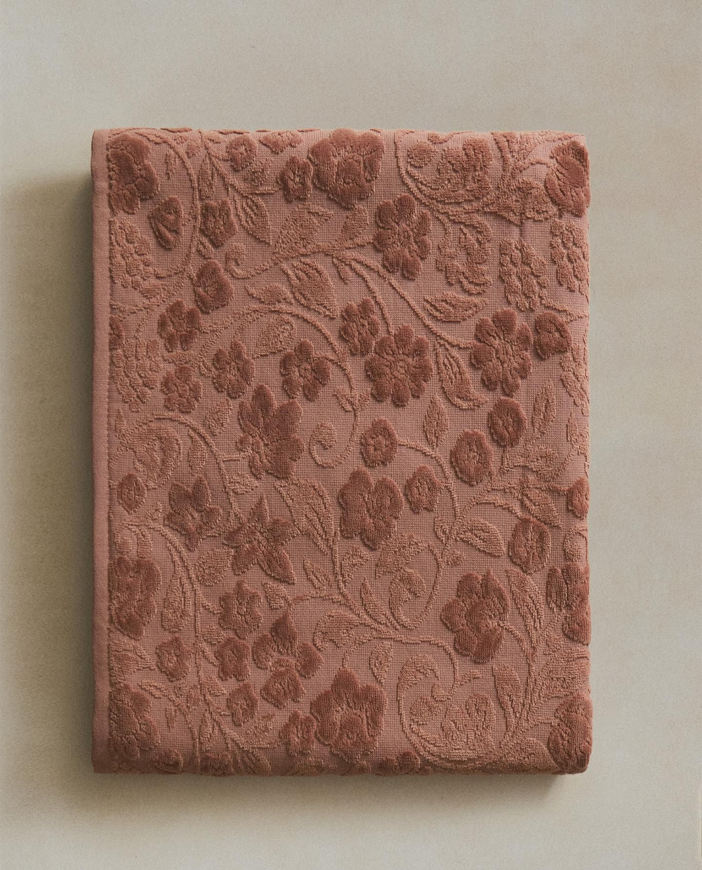 Zara Home - Жаккардовое банное полотенце с цветочным рисунком, розовый, 30х50 см