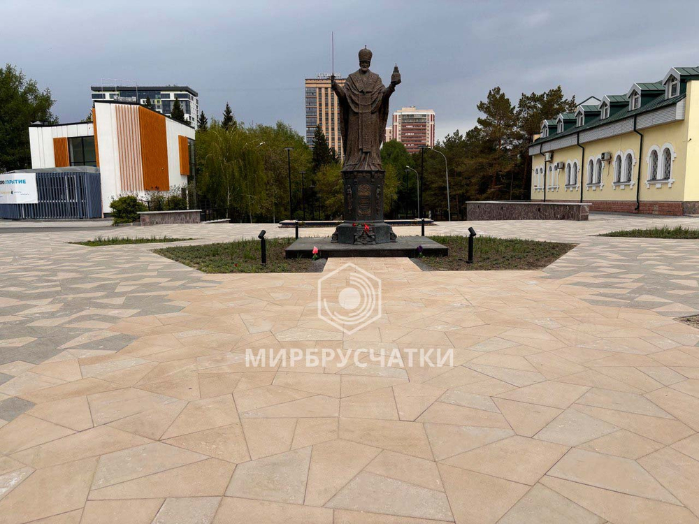 Цирк и Никольская площадь, г.Новосибирск
