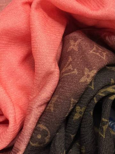 Купон кашемировый Louis Vuitton коричнево-розовый градиент с лого