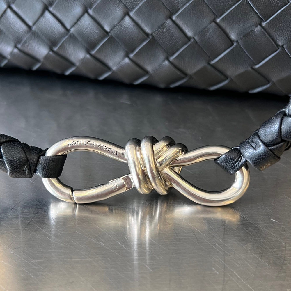 Bottega Veneta Medium Andiamo 32 cm