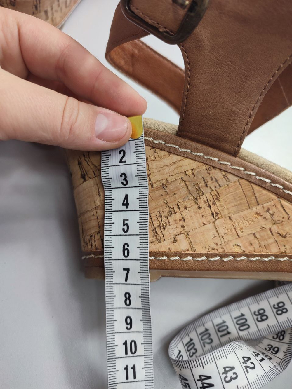 Босоножки Pesaro стильные 40 размер