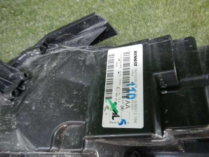 Битая Фара правая Renault Duster 2 (2020-н.в.) галоген