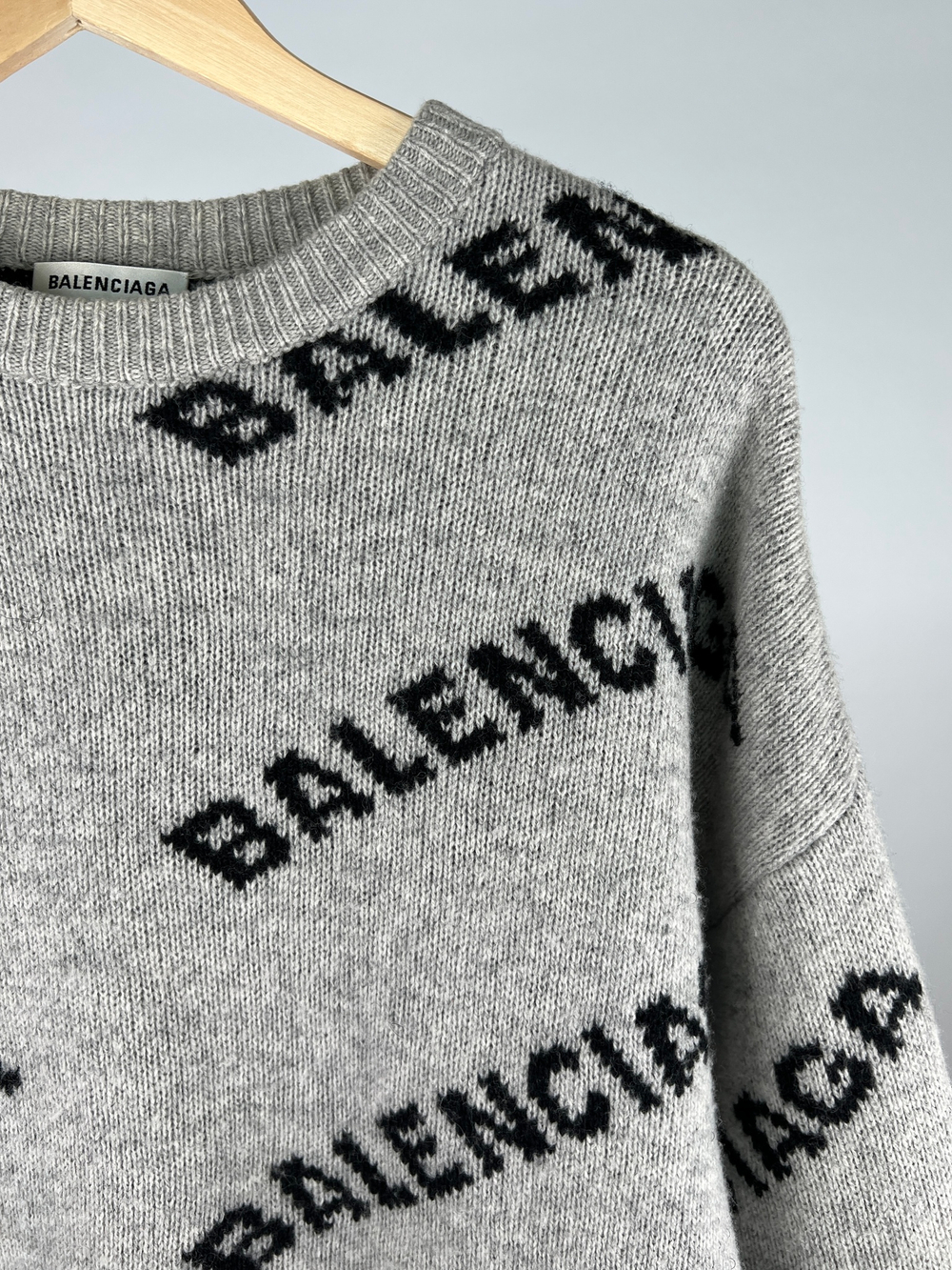 Джемпер Balenciaga