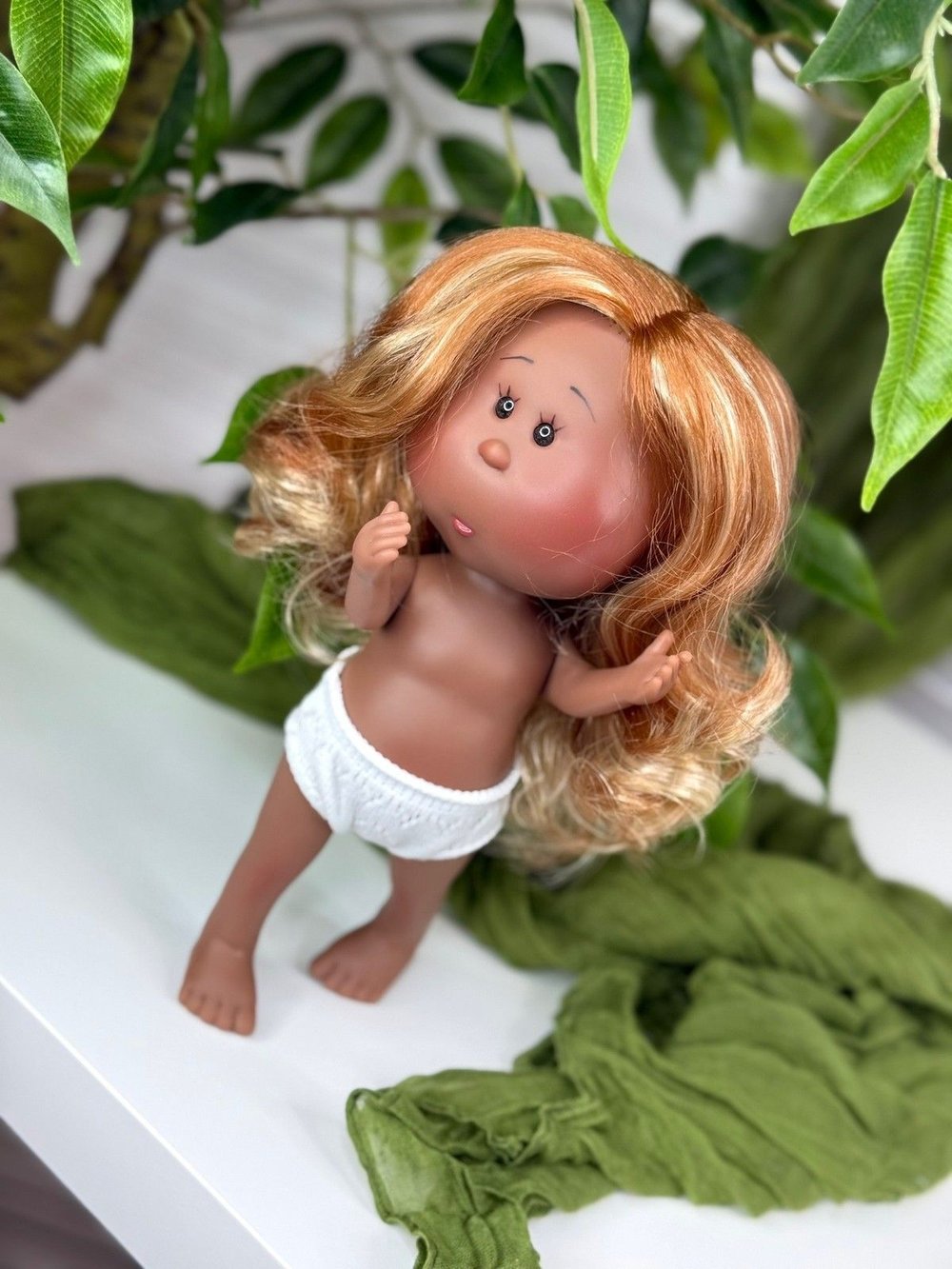 Кукла Nines виниловая 23см Little Mia без одежды (3199WN7)