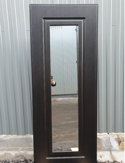 Входная металлическая дверь с зеркалом RеX (РЕКС) 15 Чешуя кварц черный, фурнитура хром / зеркало ФЛЗ-120 Венге
