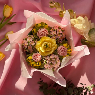 Букет капкейков «Весенний рассвет»