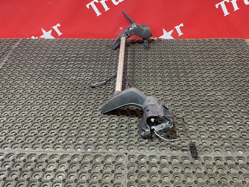 Кронштейн зеркала правого 2017г